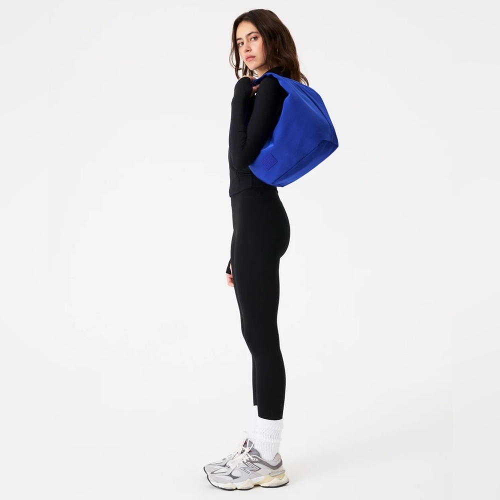 BEIS Cobalt Crescent Catchall Crossbody Bag - Picture 4 of 4